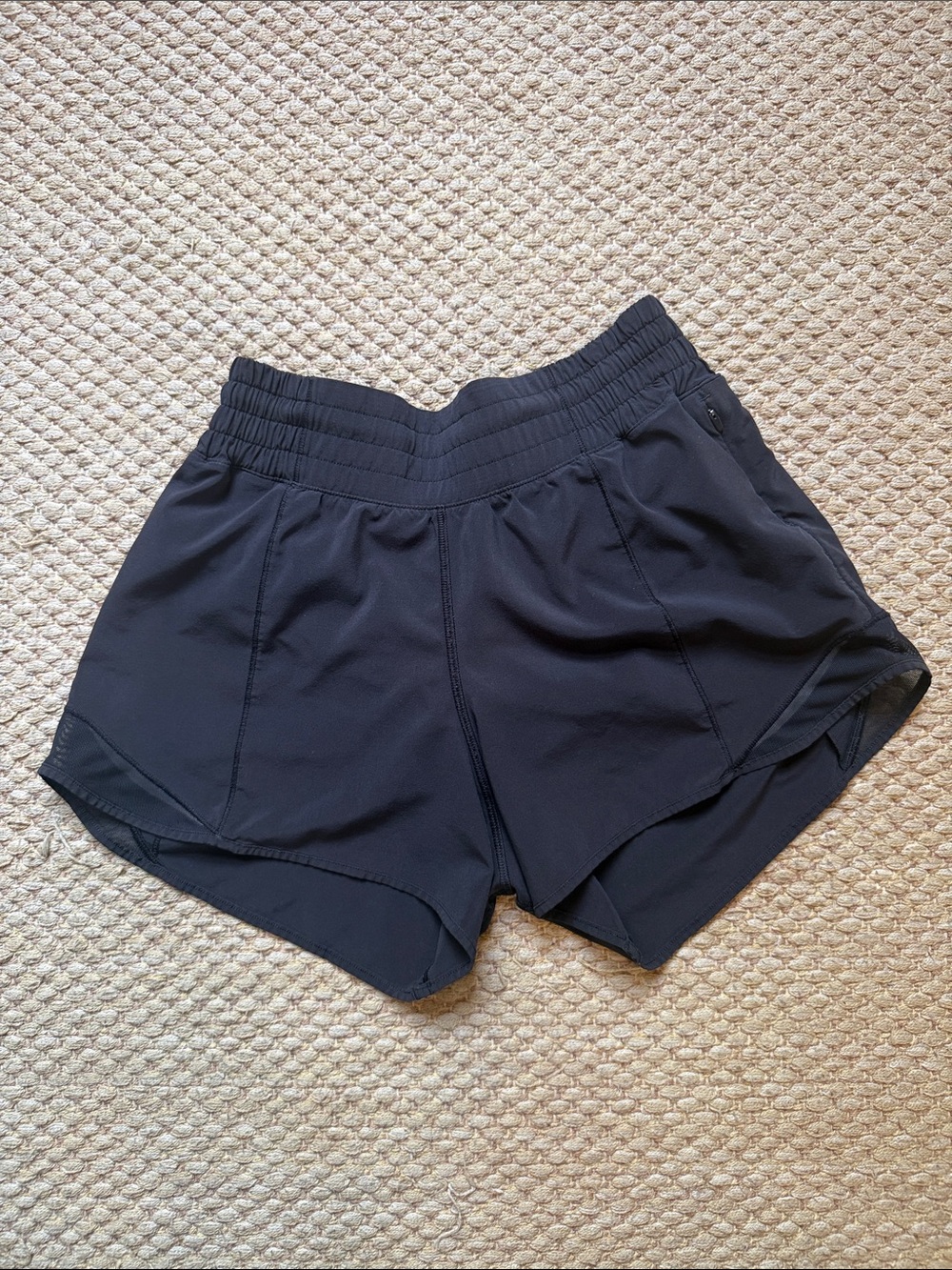 lululemon Hotty Hot Shorts - Black - Picture 1 of 3